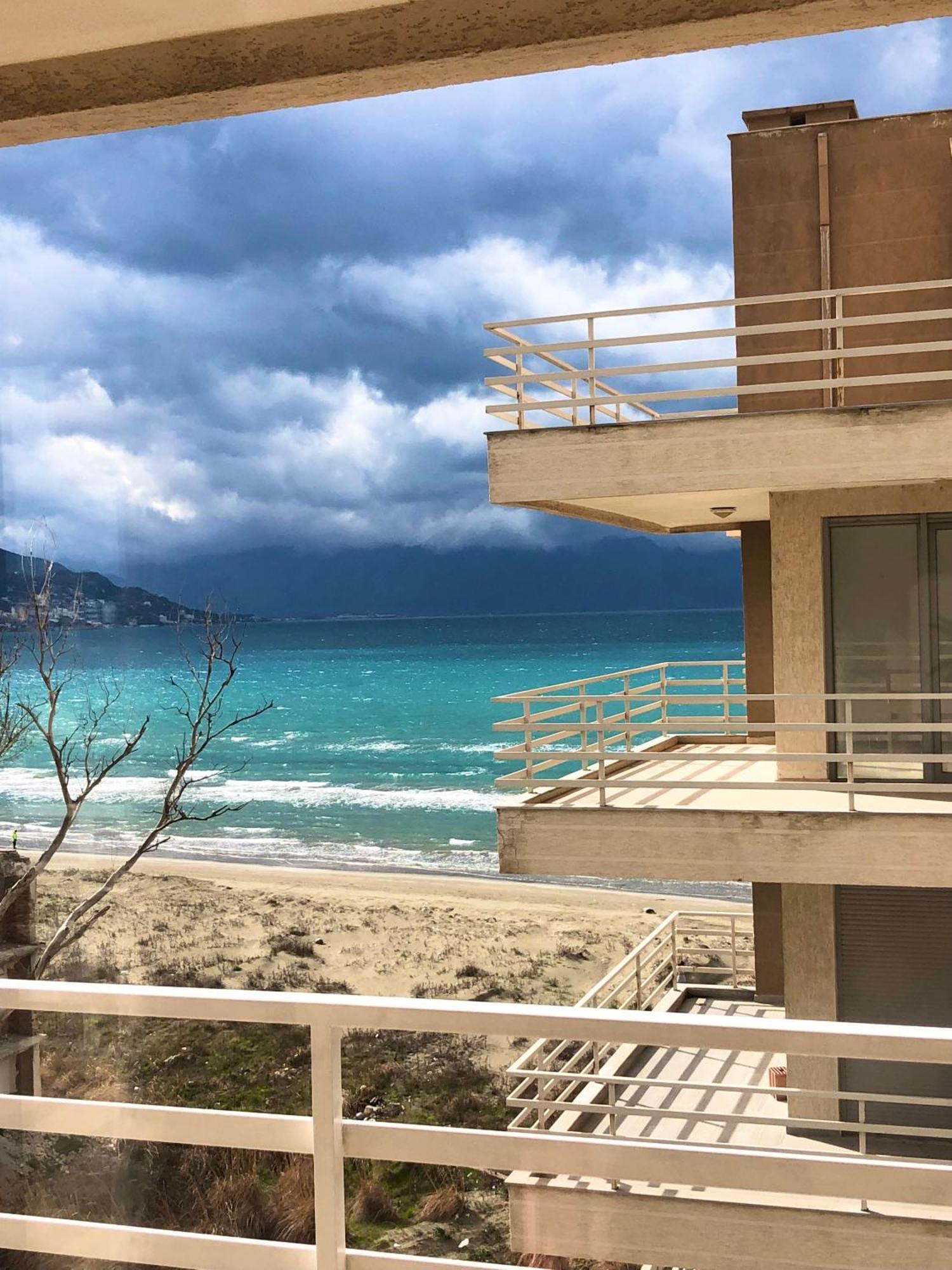 Vlore Apartment Bagian luar foto