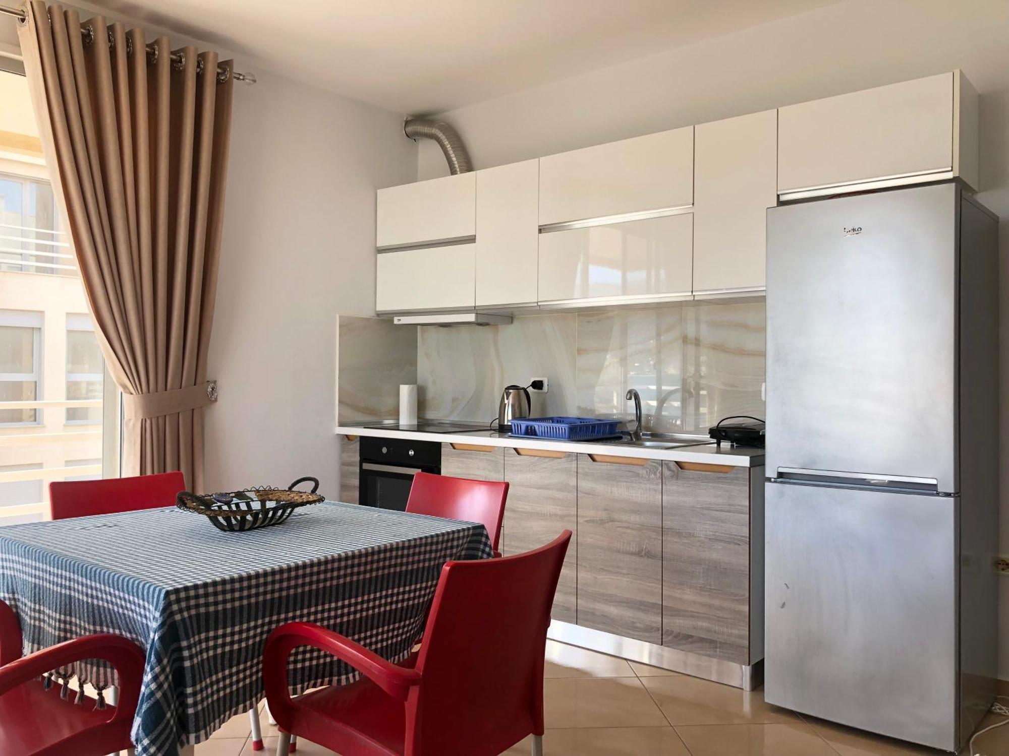 Vlore Apartment Bagian luar foto