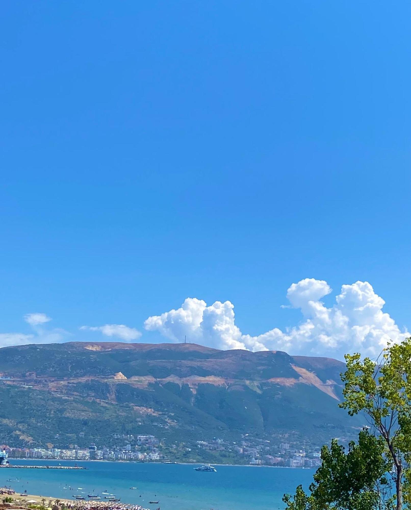 Vlore Apartment Bagian luar foto